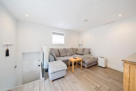 1 bedroom apartment for sale, Kennington Lane, London