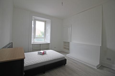 2 bedroom flat to rent, Cowane Street, Stirling, FK8