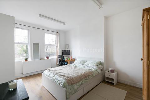 4 bedroom apartment to rent, Holloway Road, Holloway N7