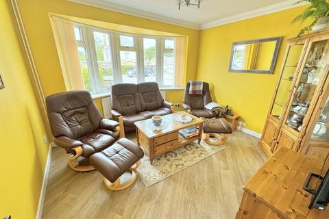 2 bedroom bungalow for sale, Alderney Avenue, Parkstone, Poole, BH12