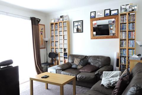 2 bedroom maisonette for sale, Putney Road, Enfield, EN3