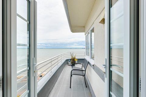 2 bedroom penthouse for sale, Seaforth Road, Westcliff-on-sea, SS0