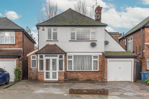 4 bedroom detached house to rent, Dalkeith Grove, Stanmore, HA7