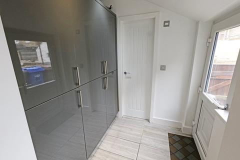 18 Lower West Avenue, Barnoldswick, BB18 6DW