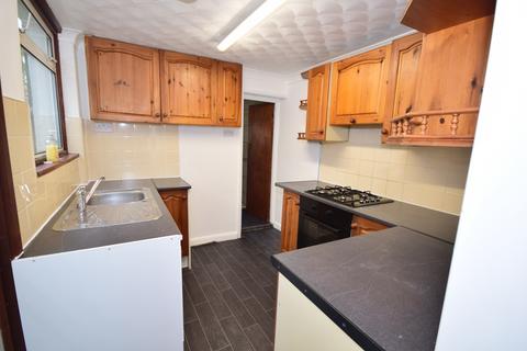 4 bedroom terraced house to rent, Albany Road Gillingham ME7