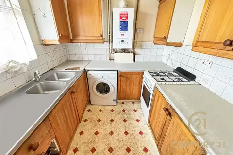 2 bedroom maisonette for sale, Blackberry Farm Close, HOUNSLOW TW5