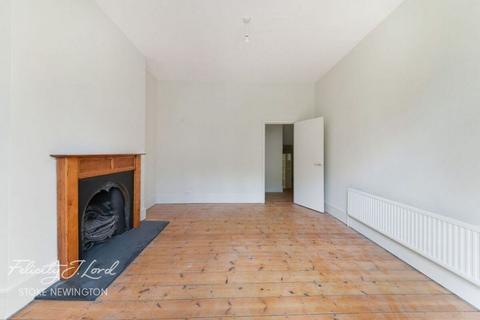 3 bedroom flat for sale, Brooke Road, Stoke Newington, N16