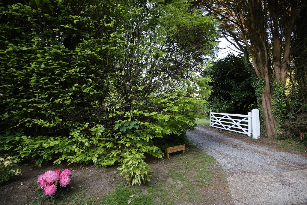 The Drive, Maresfield TN22 5 bed detached house £1,175,000