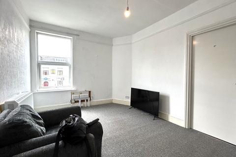 2 bedroom flat to rent, Chester Road, Sutton Coldfield, West Midlands, B73