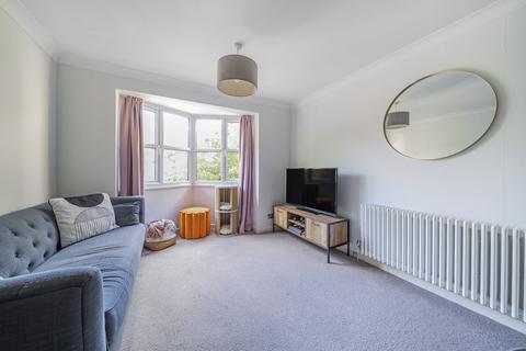 1 bedroom apartment for sale, Halley Gardens, London