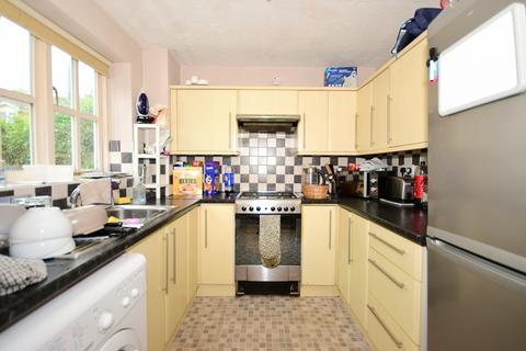 2 bedroom end of terrace house to rent, Churchwood Drive Tangmere PO20