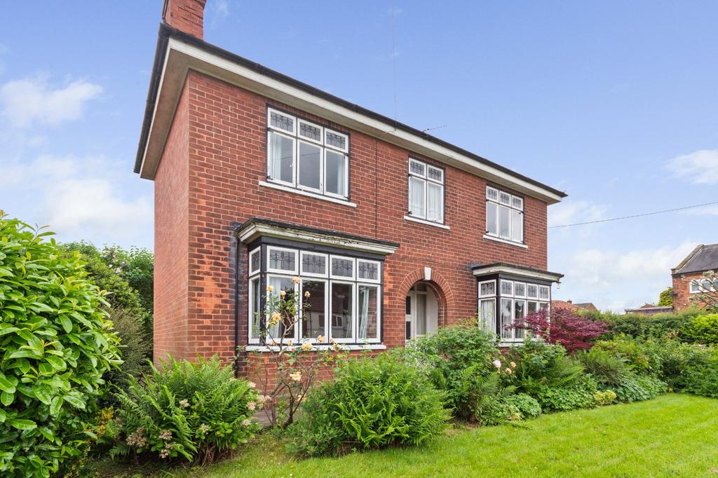 High Street, Blyton, Lincolnshire, DN21 4 bed detached house for sale