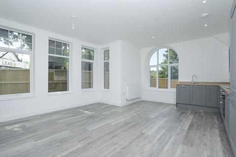 2 bedroom ground floor flat for sale, Kearsney, Dover, CT16
