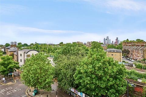 1 bedroom flat for sale, Voltaire Road, London, SW4