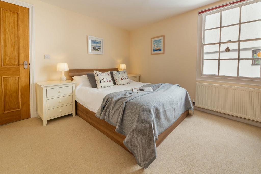 Bedroom 1 - 3 Bell Court, Dartmouth