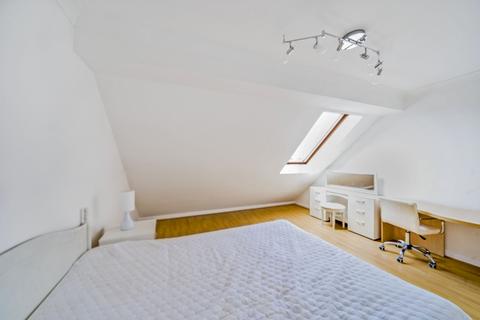 2 bedroom apartment to rent, Dorset Mews London N3
