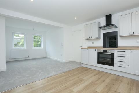 1 bedroom flat for sale, Flat 5 Railway House, Railway Close, CT16