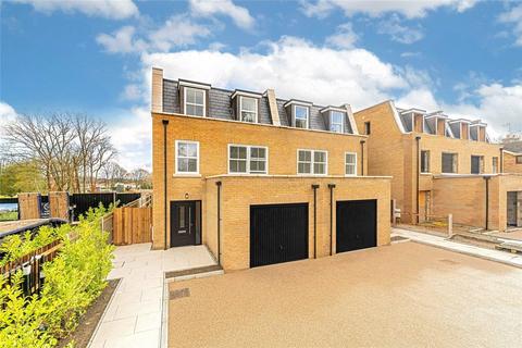 4 bedroom semi-detached house to rent, Whittington Gate, Larges Lane, Bracknell, Berkshire, RG12