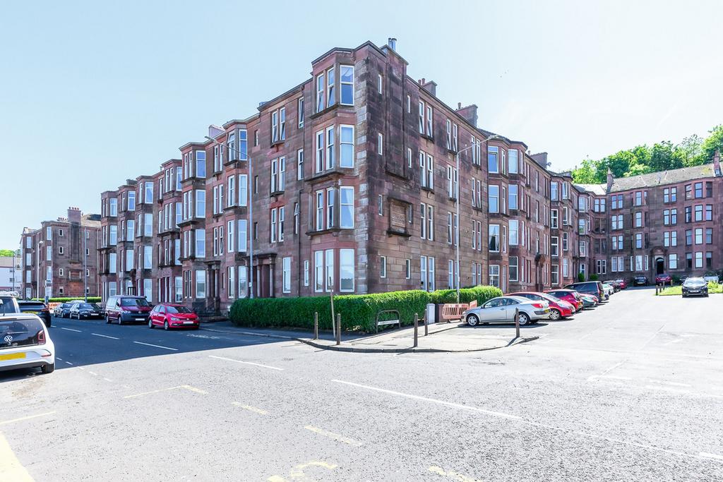 Albert Road, Gourock, PA19 2 bed flat for sale £140,000