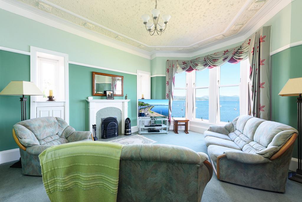 Albert Road, Gourock, PA19 2 bed flat for sale £140,000