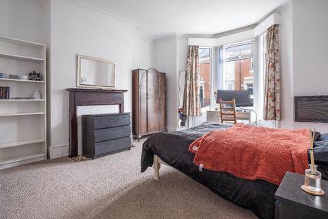 2 bedroom ground floor flat to rent, Newcastle Upon Tyne, Tyne and Wear NE2
