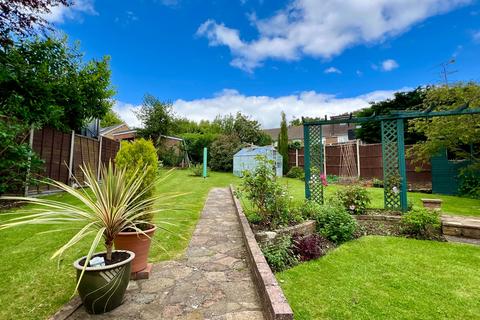 3 bedroom semi-detached house for sale, Briscoe Close, Hoddesdon EN11