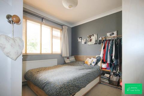 2 bedroom flat for sale, Avondale Avenue, Barnet, EN4