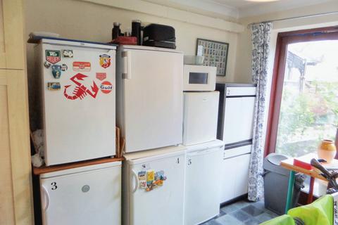 1 bedroom in a house share to rent, Mansfield Road, South Croydon CR2