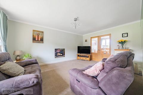 4 bedroom detached house for sale, Linacre Way, Glossop, Derbyshire, SK13