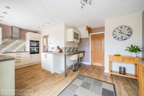 4 bedroom detached house for sale, Linacre Way, Glossop, Derbyshire, SK13