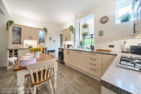 4 bedroom semi-detached house for sale, Woolley Bridge Road, Hadfield, Glossop, Derbyshire, SK13