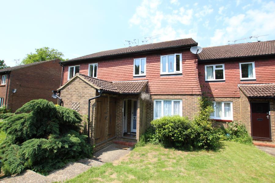 Bankside, Woking GU21 1 bed flat to rent £1,200 pcm (£277 pw)