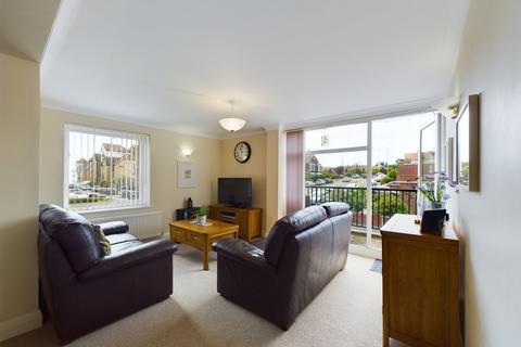 2 bedroom flat for sale, West Cliff Road, Broadstairs, CT10