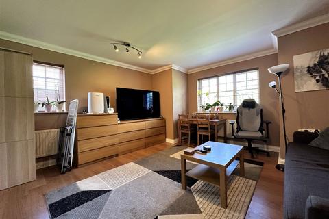 1 bedroom apartment to rent, Newtown Road, Newbury RG14