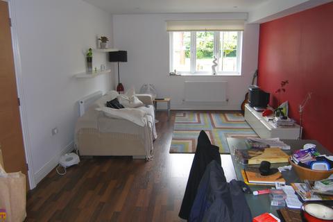 1 bedroom terraced house to rent, Manor Court, Thorpe Road, Staines-upon-Thames, Surrey, TW18