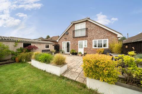 3 bedroom bungalow for sale, Linden Grove, Chandler's Ford, Hampshire, SO53