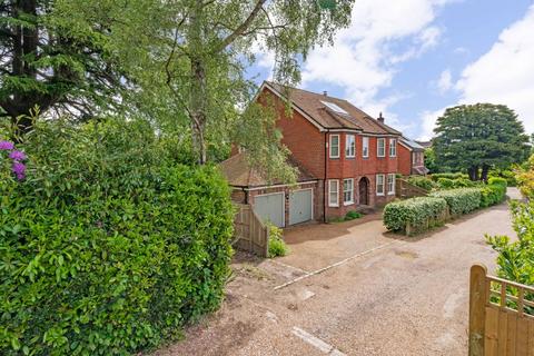 4 bedroom detached house for sale, Beacon Road, East Sussex TN6