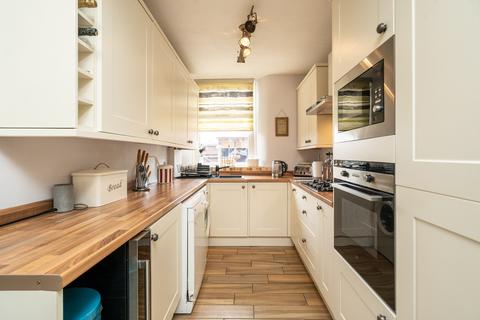 393 Plodder Lane, Farnworth, Bolton, BL4 0JU