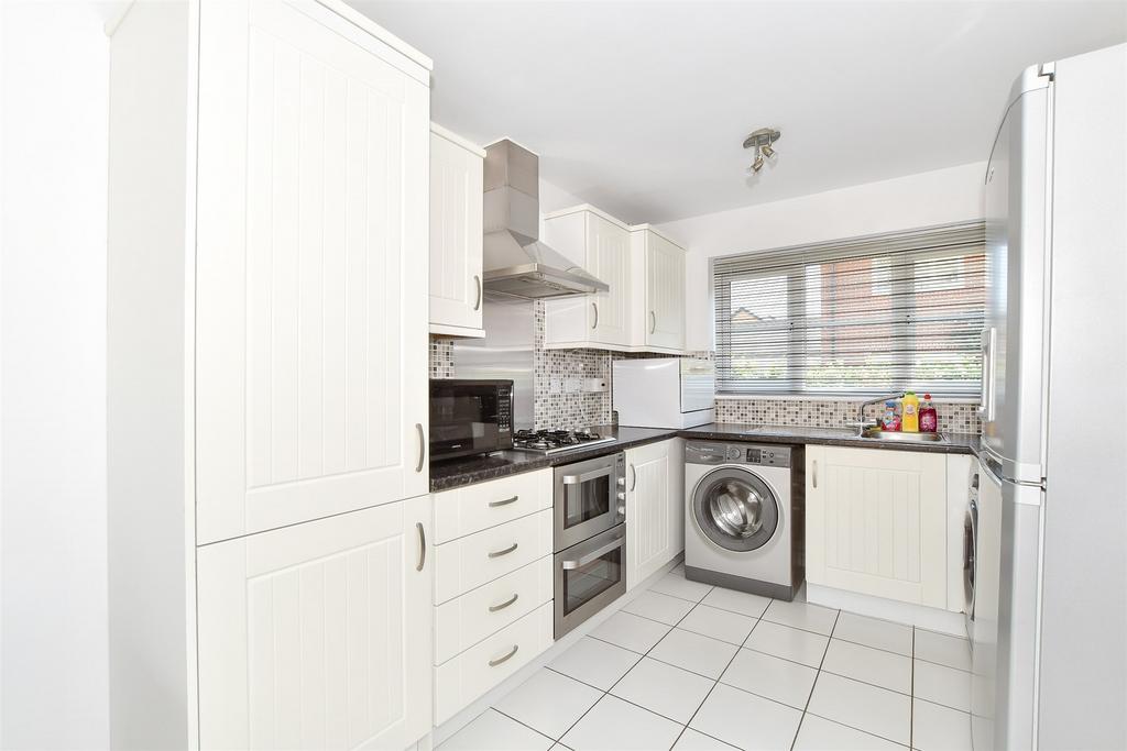 Kitchen/ Dining Room