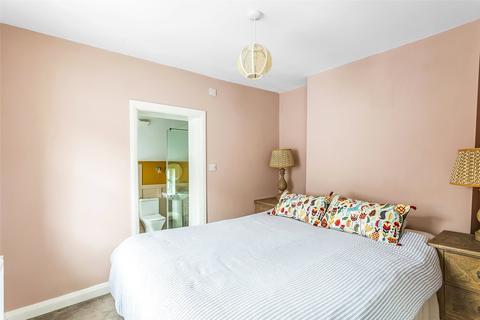 2 Arundel Road, Dorking, RH4 3HS