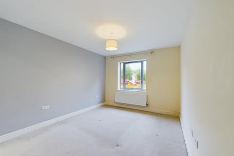 2 bedroom flat to rent, Pallatia Court, High Wycombe, Buckinghamshire