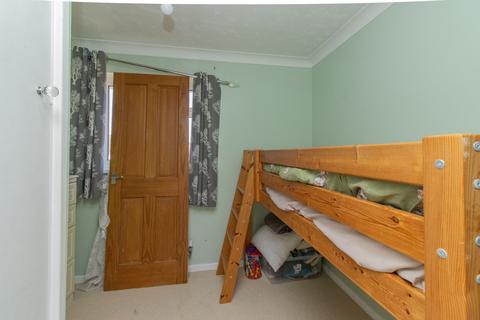 18 Broomfield Crescent, Cliftonville, Margate, CT9 3YJ