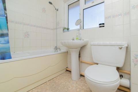 18 Broomfield Crescent, Cliftonville, Margate, CT9 3YJ