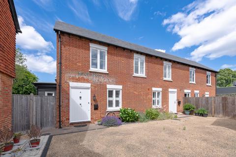 3 bedroom semi-detached house for sale, Horley Row, Horley RH6