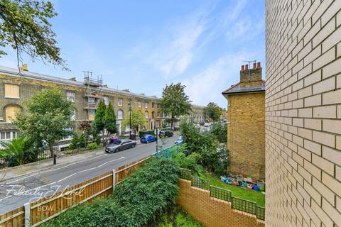 2 bedroom apartment for sale, Trevithick Way, London