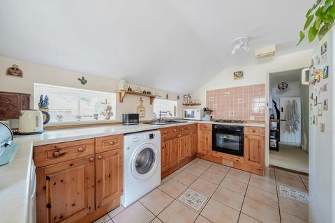 2 bedroom detached house for sale, Calmore Road, Calmore, Southampton, Hampshire, SO40