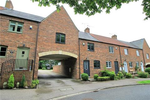 3 bedroom townhouse for sale, Gilsforth Lane, York YO26