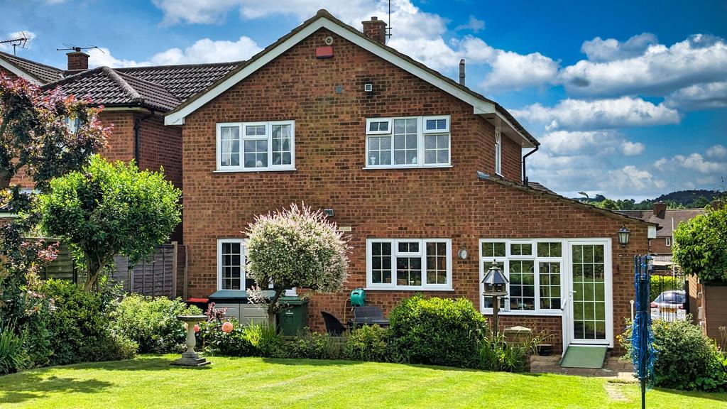 Woburn Sands, Milton Keynes MK17 4 bed detached house for sale £500,000