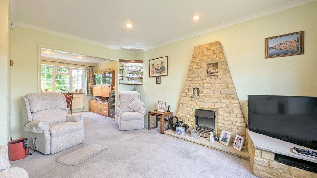 Woburn Sands, Milton Keynes MK17 4 bed detached house for sale £500,000