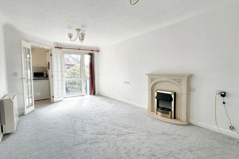 1 bedroom retirement property for sale, Beaulieu Road, Dibden Purlieu, SO45